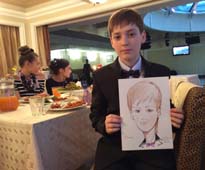 позирует сын родственников невесты Шарж в Минске и Калининграде