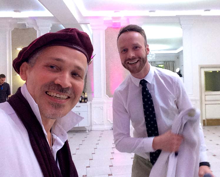 Шаржист на свадьбу Михаил Шабалин,Минск,рисую в ресторане Park Hall с Астравляном