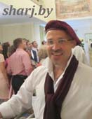 шаржист в очках